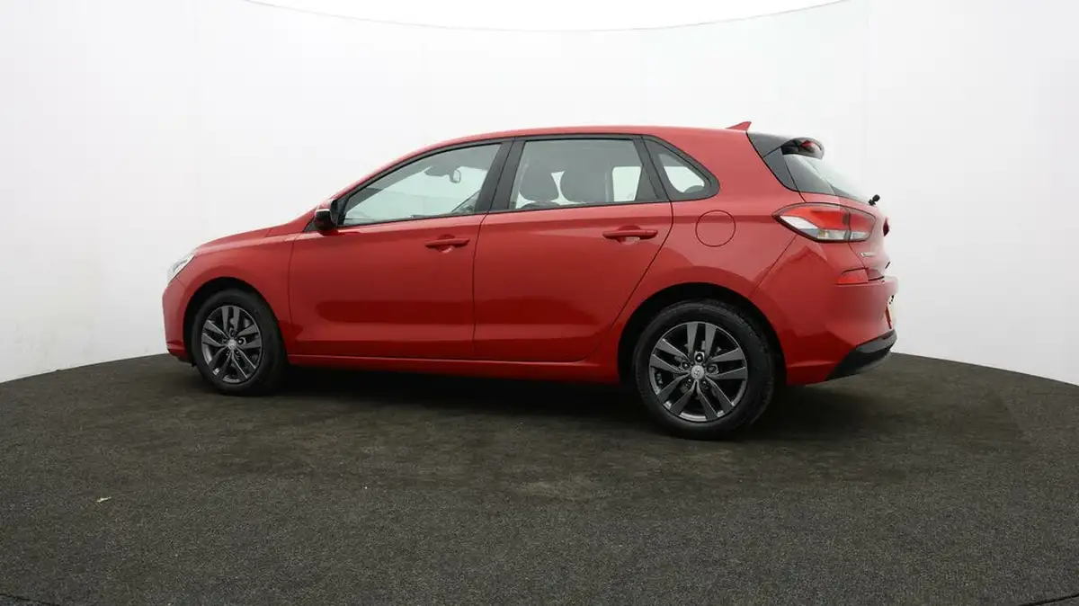 2018-hyundai-i30-16crdi-se-nav-109ps-blue-drive-isg-hatchback-1582cc-dct-big-63