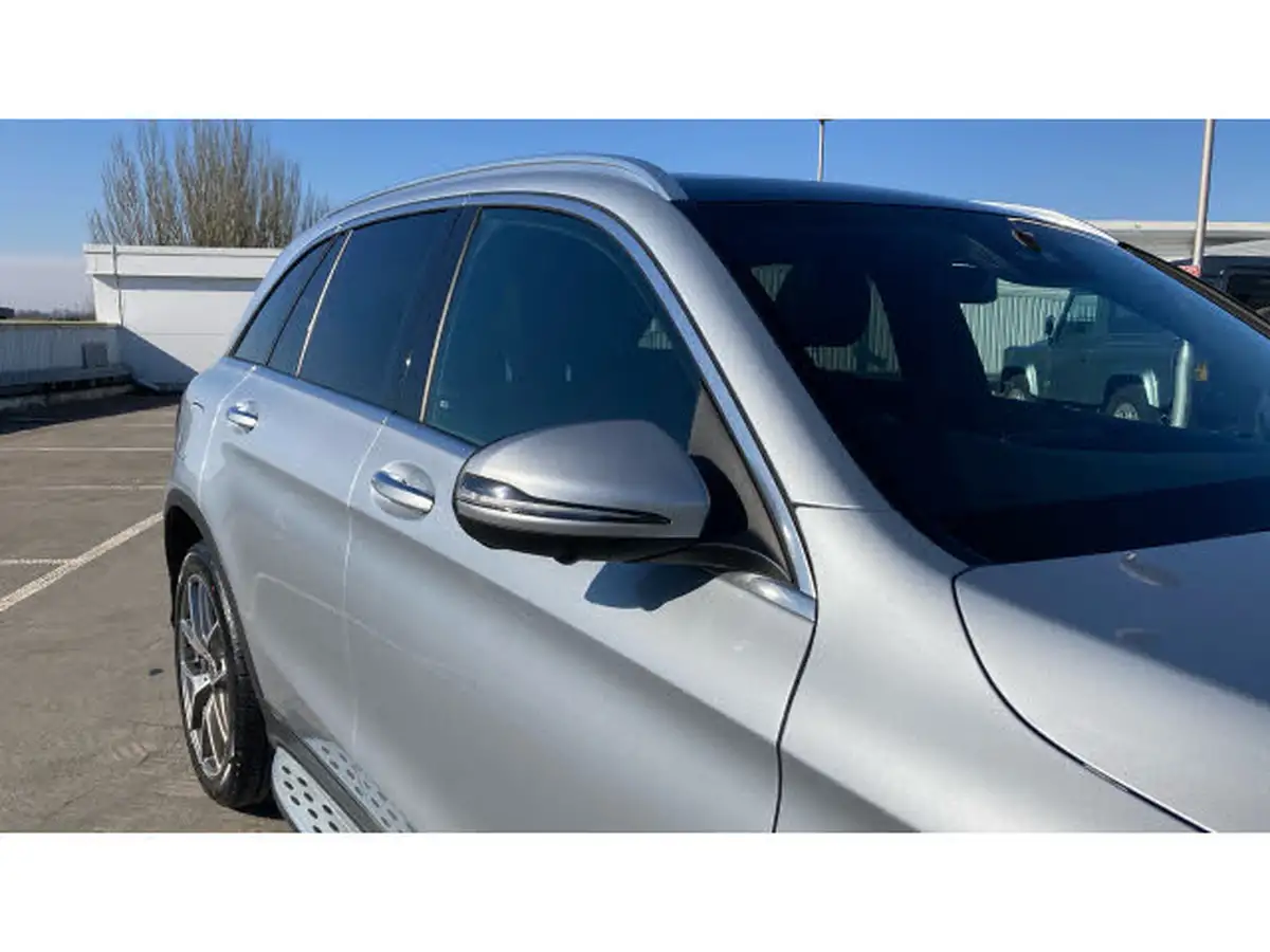 2022-mercedes-benz-glc-class-big-23