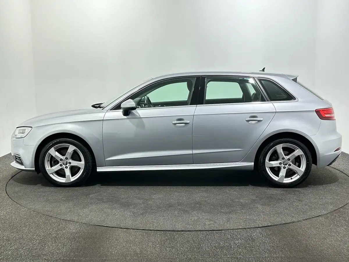 2020-audi-a3-14-40-e-tron-big-3