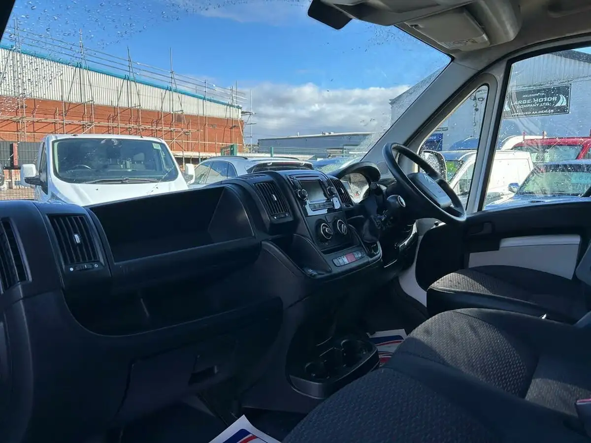 2019-citroen-relay-20bluehdi-35-l4h2-enterprise-big-18