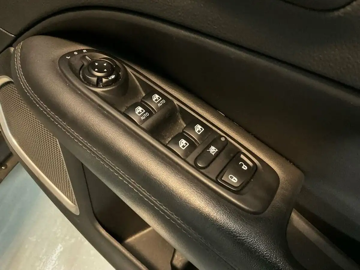 2020-jeep-compass-14-multiair-ii-night-eagle-big-29