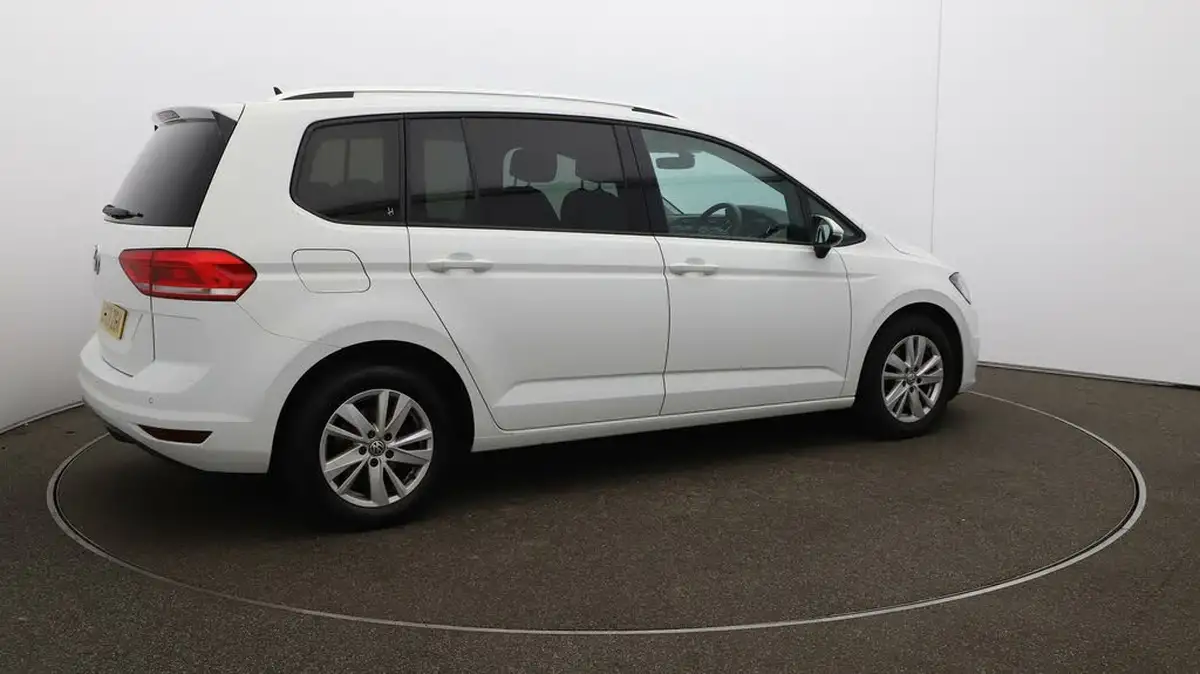 2020-volkswagen-touran-20tdi-se-family-115ps-dsg-big-47
