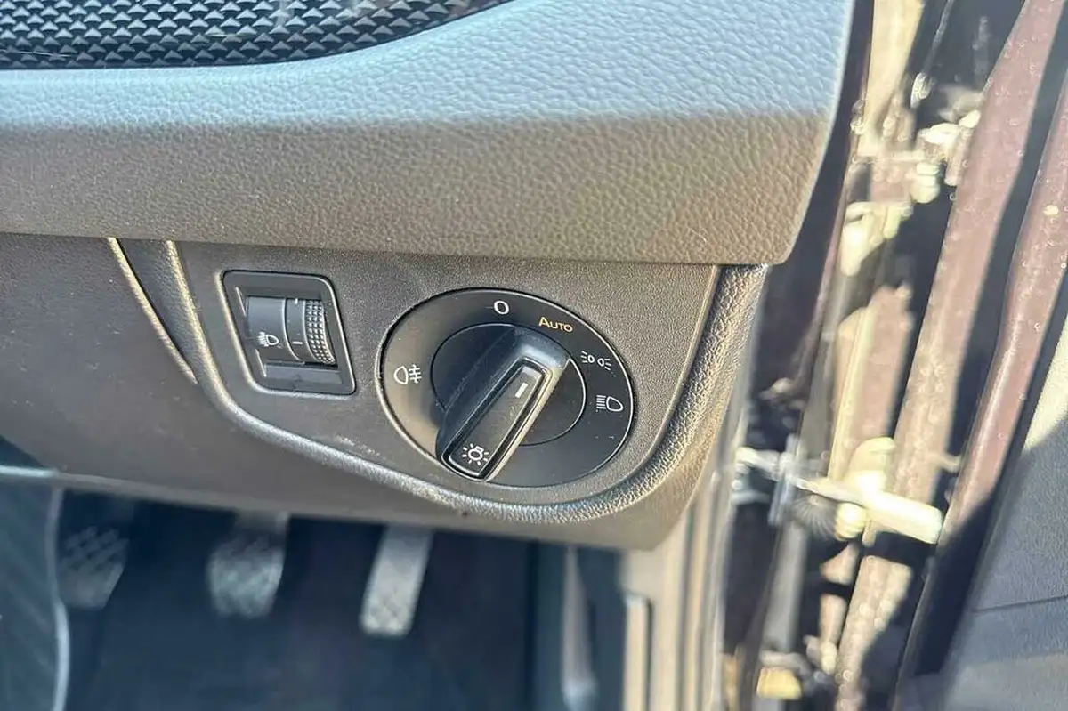 2023-volkswagen-polo-10-tsi-life-big-21