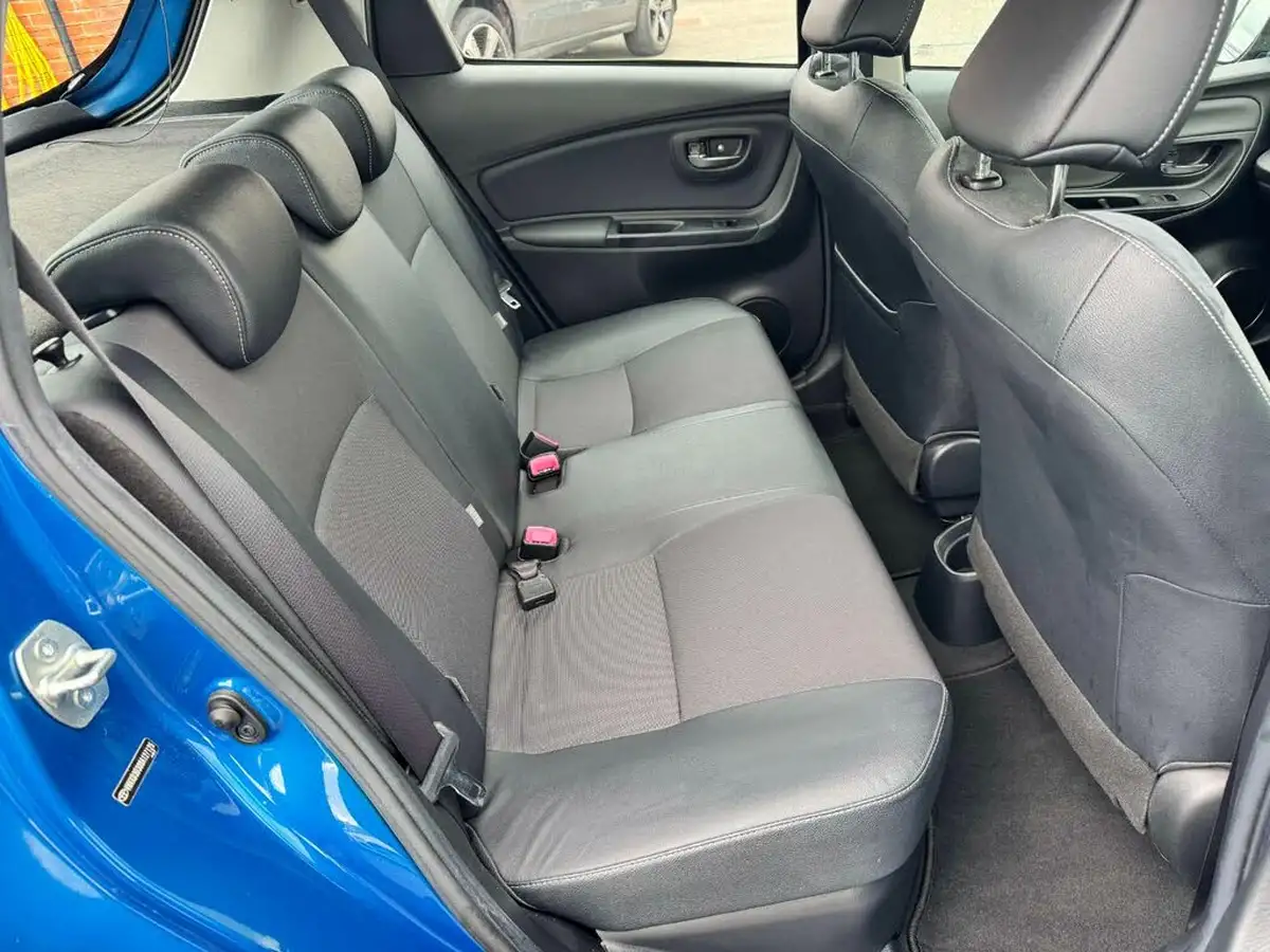 2015-toyota-yaris-15-vvt-i-excel-hybrid-15in-big-21