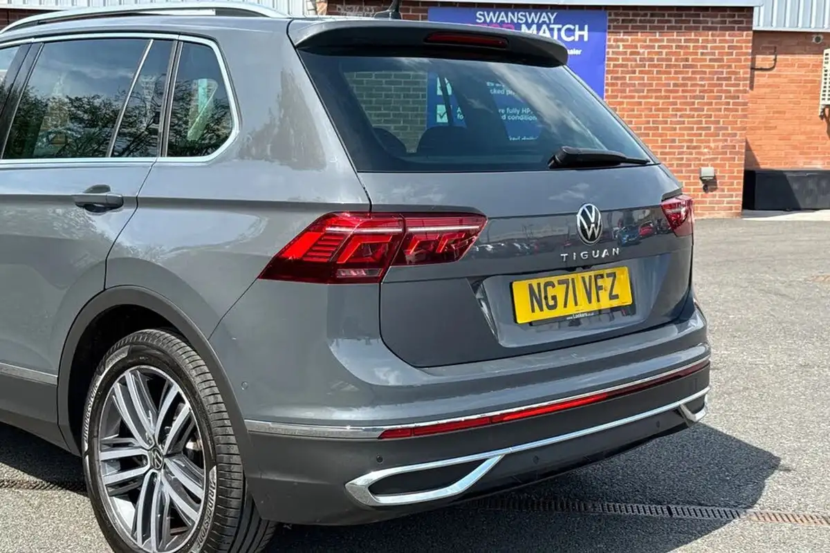 2022-volkswagen-tiguan-15-tsi-elegance-big-7