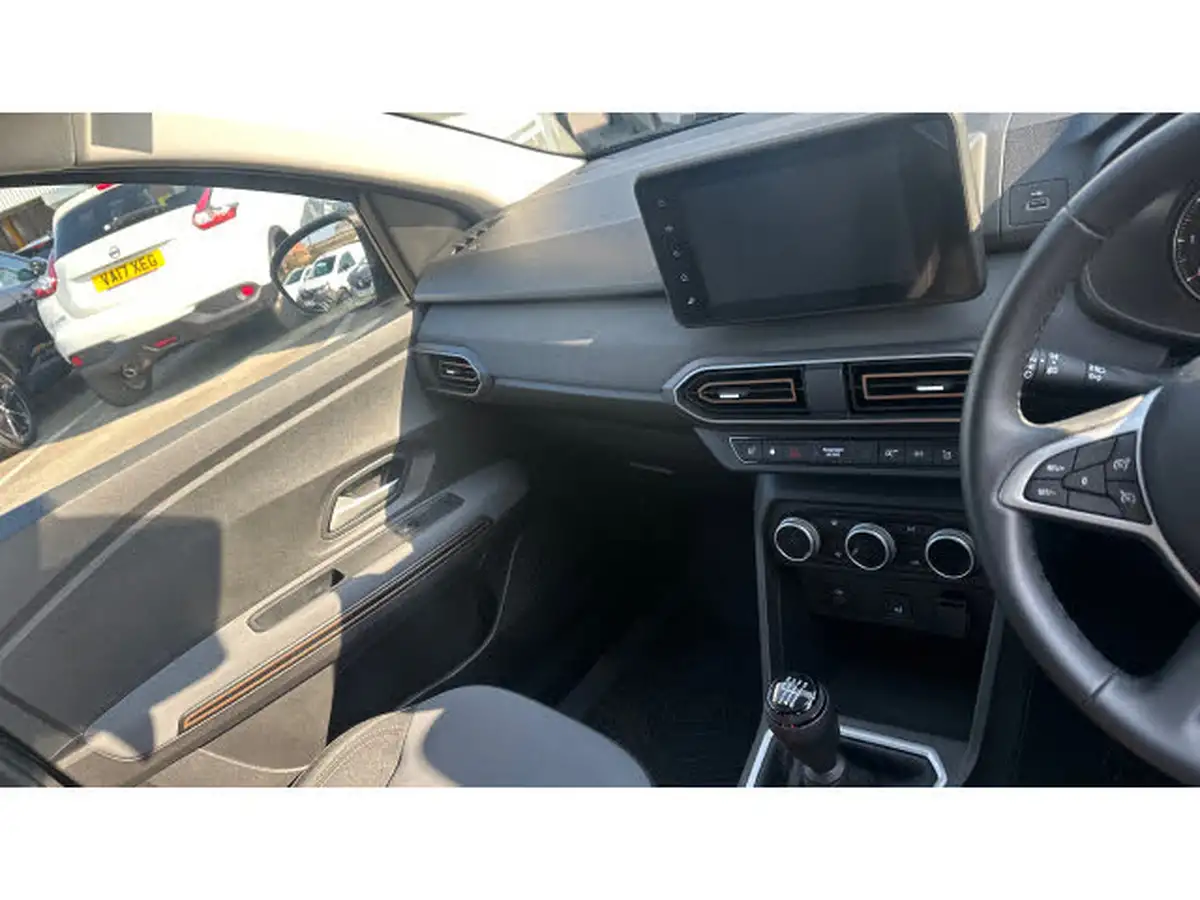 2024-dacia-sandero-stepway-10-tce-extreme-110bhp-big-13
