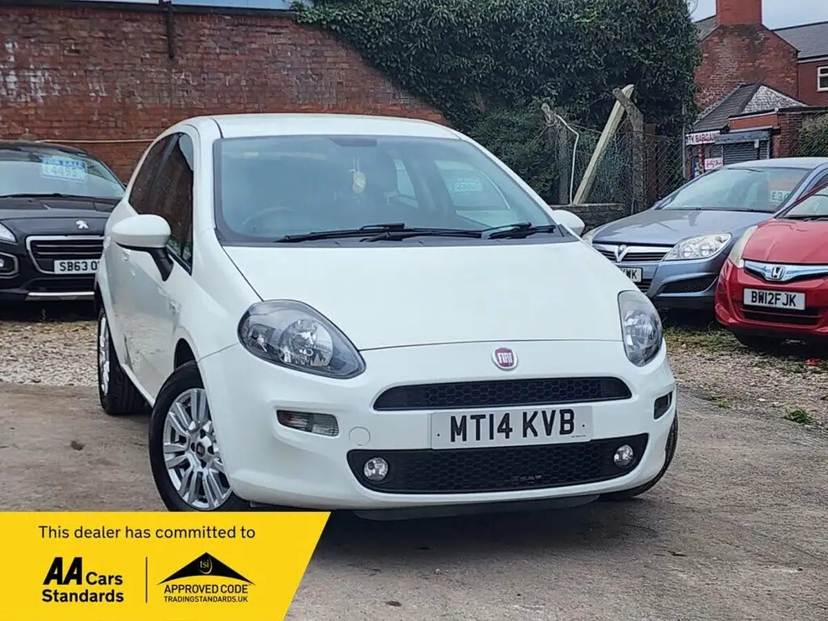 2014-fiat-punto-12-easy-3d-big-2