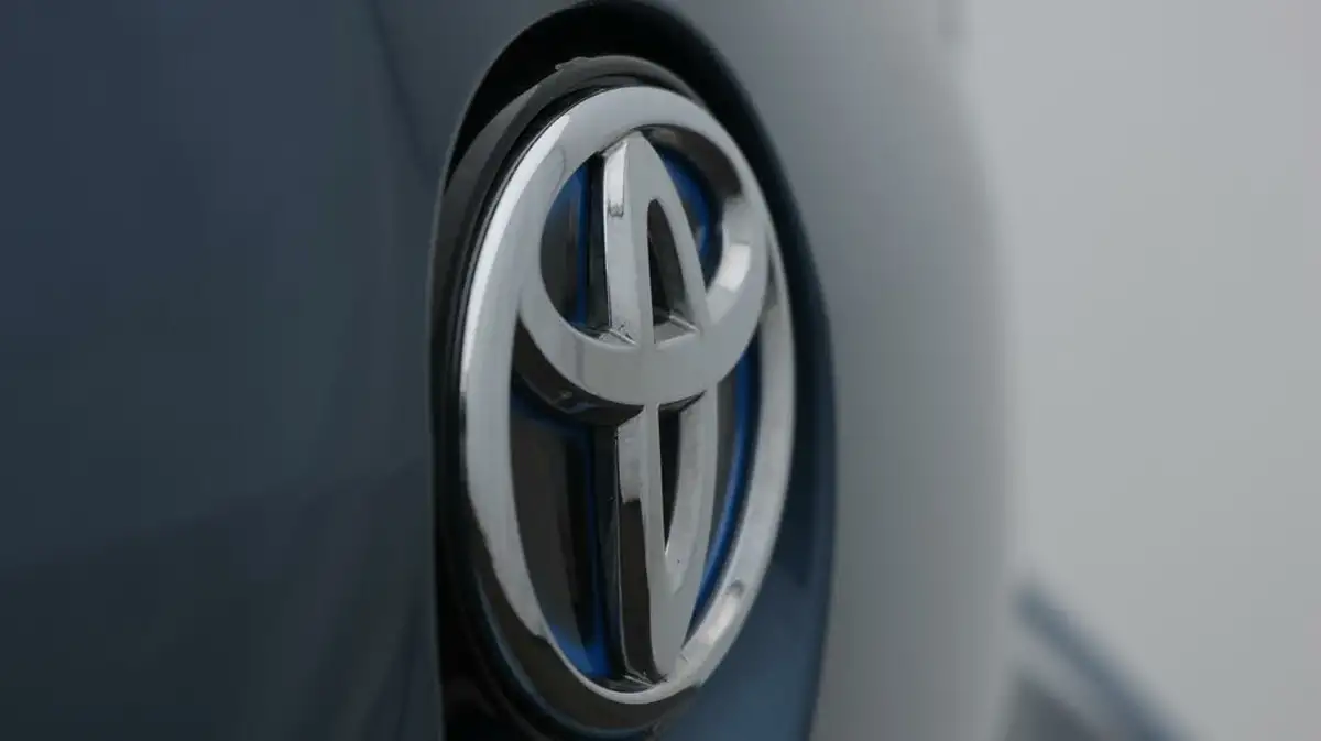 2021-toyota-corolla-18-vvt-i-icon-tech-trk-hatchback-5d-big-22