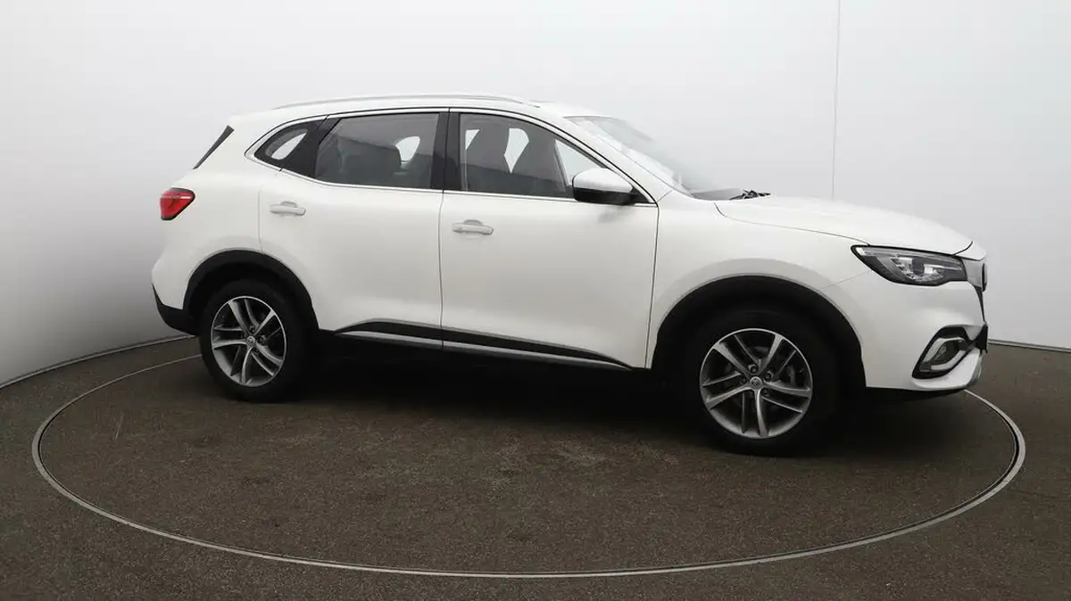 2022-mg-hs-15t-gdi-exclusive-162ps-dct-big-49