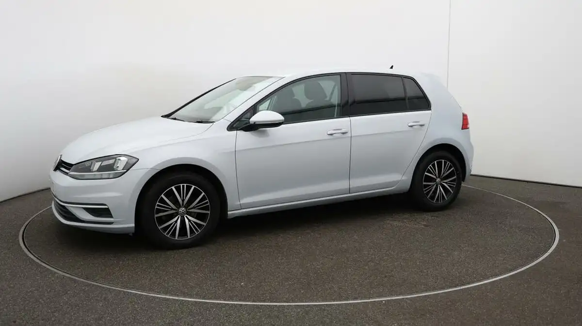 2018-volkswagen-golf-10-tsi-se-115ps-hatchback-5d-big-59