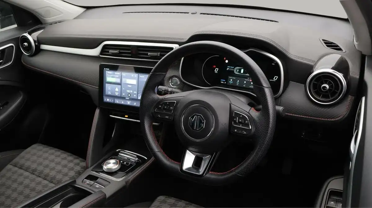 2022-mg-zs-suv-e-se-ev-176ps-big-9