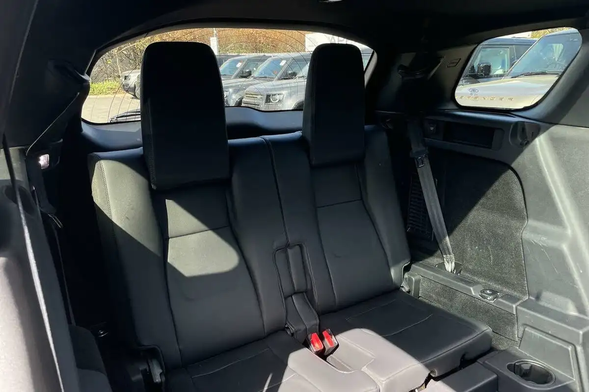 2019-land-rover-discovery-sport-20td4-landmark-big-28