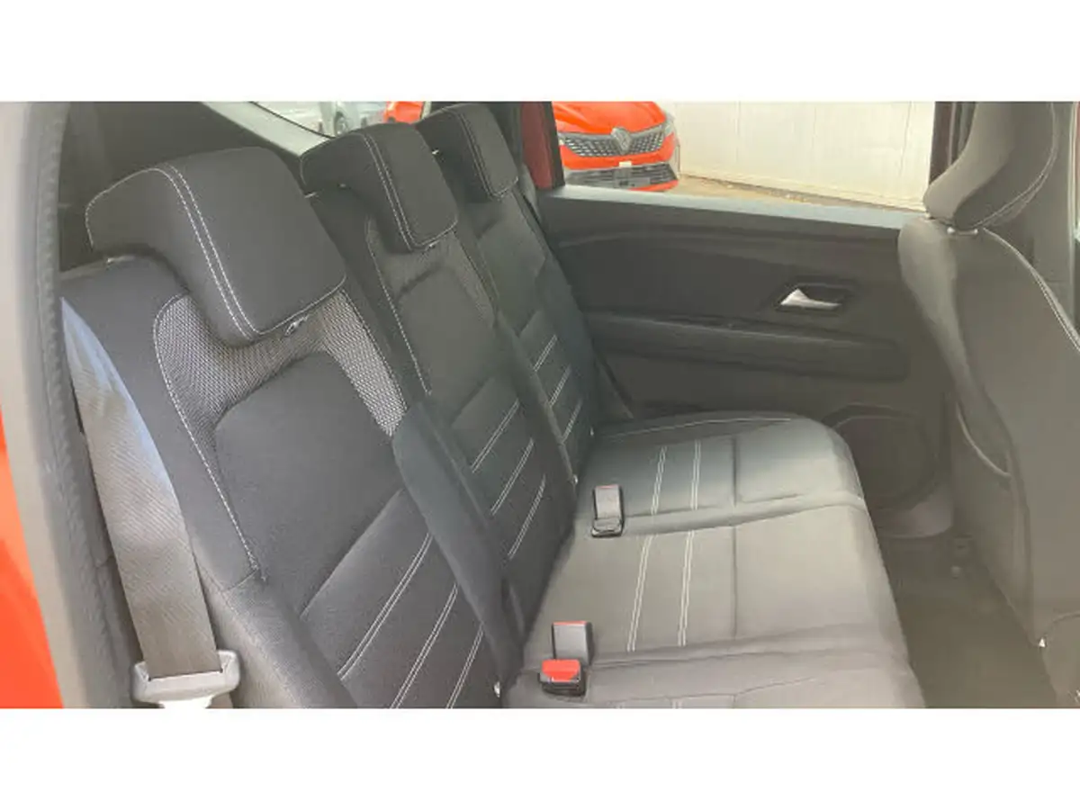 2022-dacia-jogger-10-tce-comfort-big-15