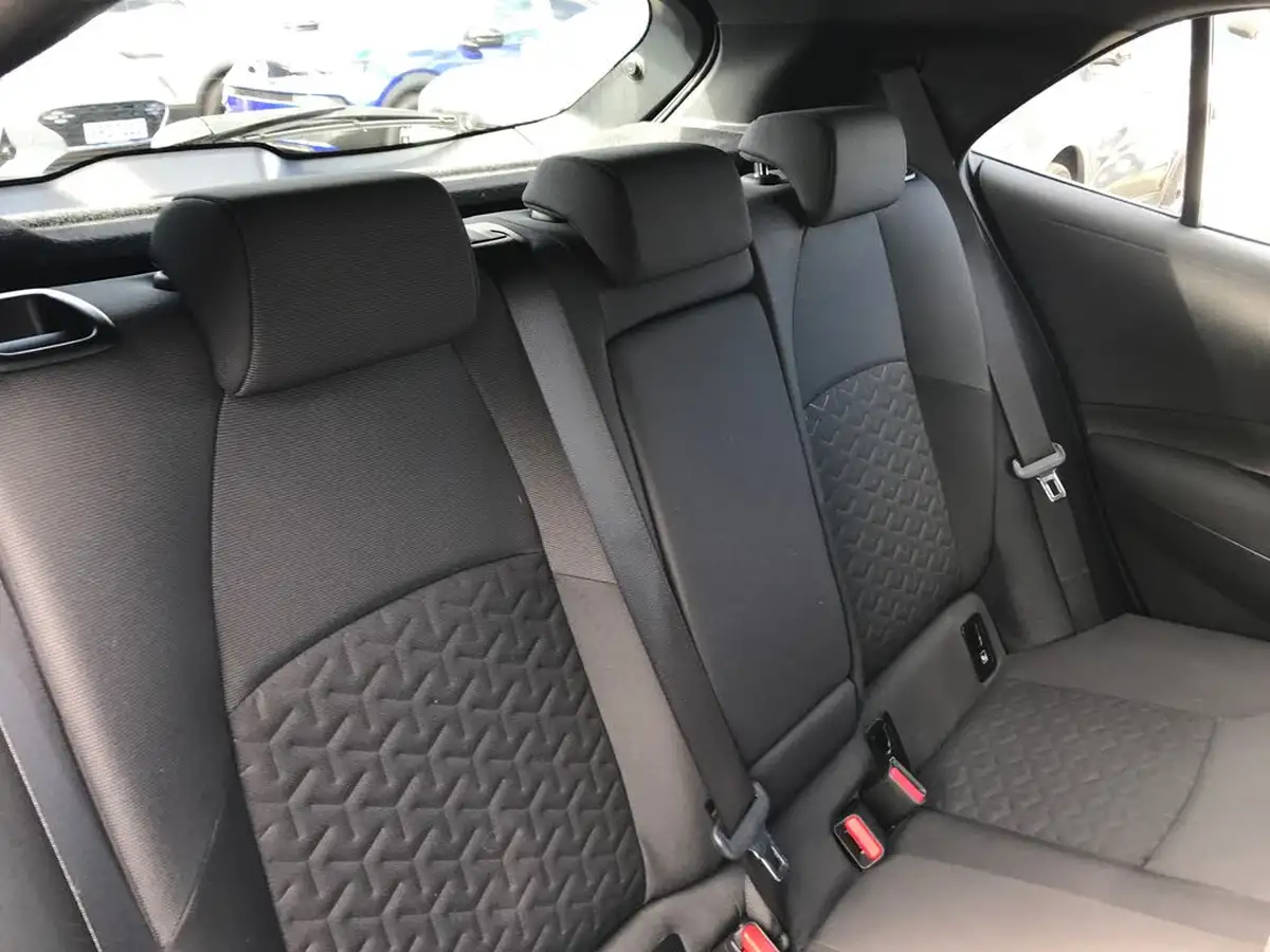 2022-toyota-corolla-18-vvt-i-icon-120bhp-trk-hatchback-5d-big-6