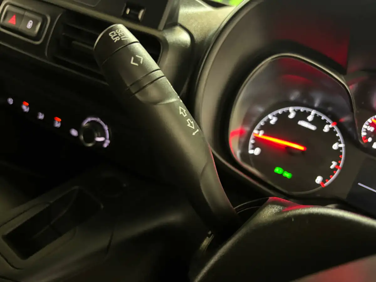 2019-vauxhall-combo-15cdti-edition-2000-75pseu6d-t-panel-big-20