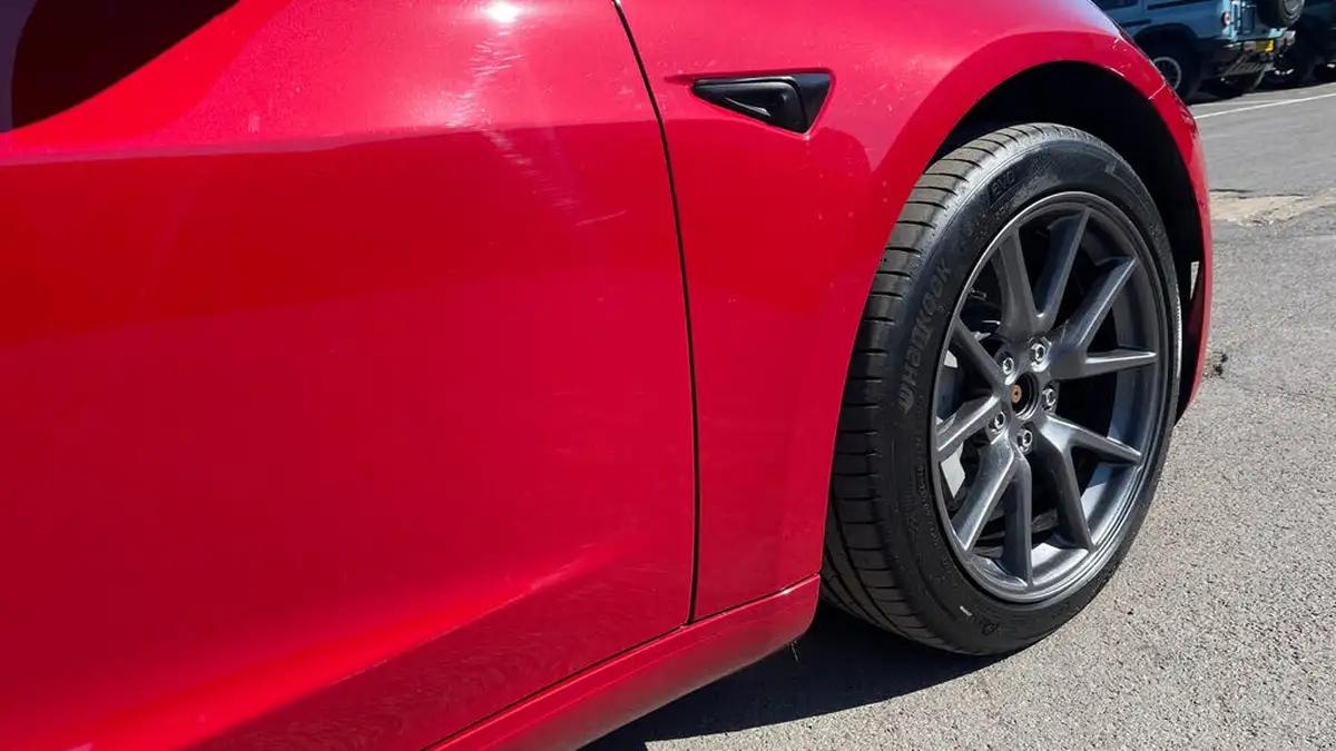 2022-tesla-model-3-e-long-range-big-10