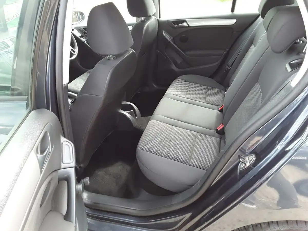 2011-volkswagen-golf-16td-s-hatchback-5d-big-13