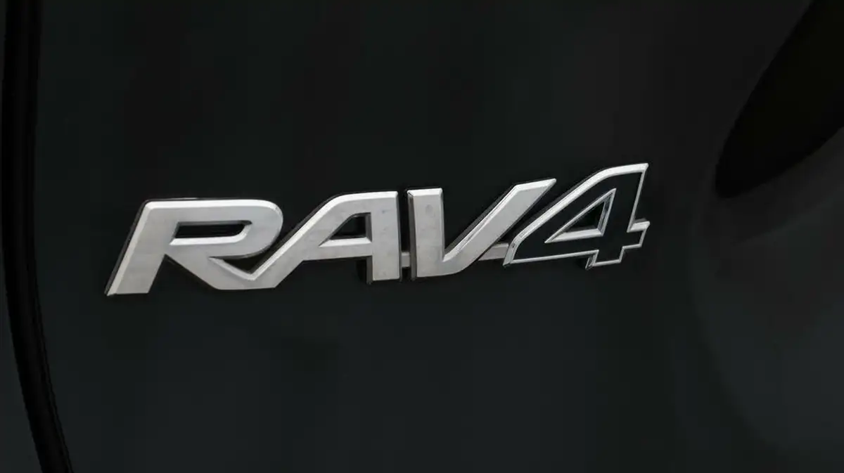 2022-toyota-rav4-25-vvt-i-black-edition-215bhp-big-23
