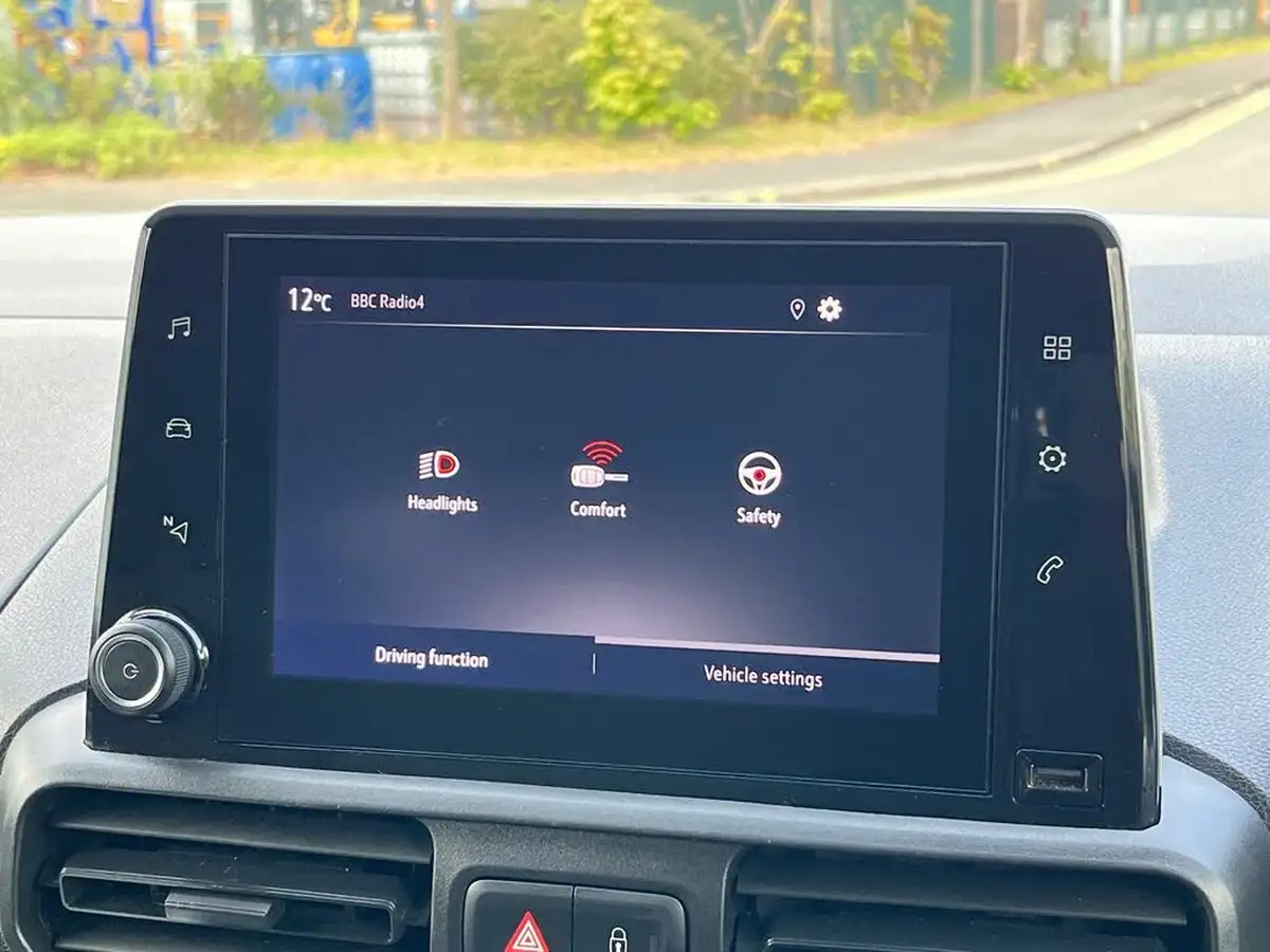 2022-vauxhall-combo-15cdti-sportive-2300-100pseu6d-l1h1-big-17