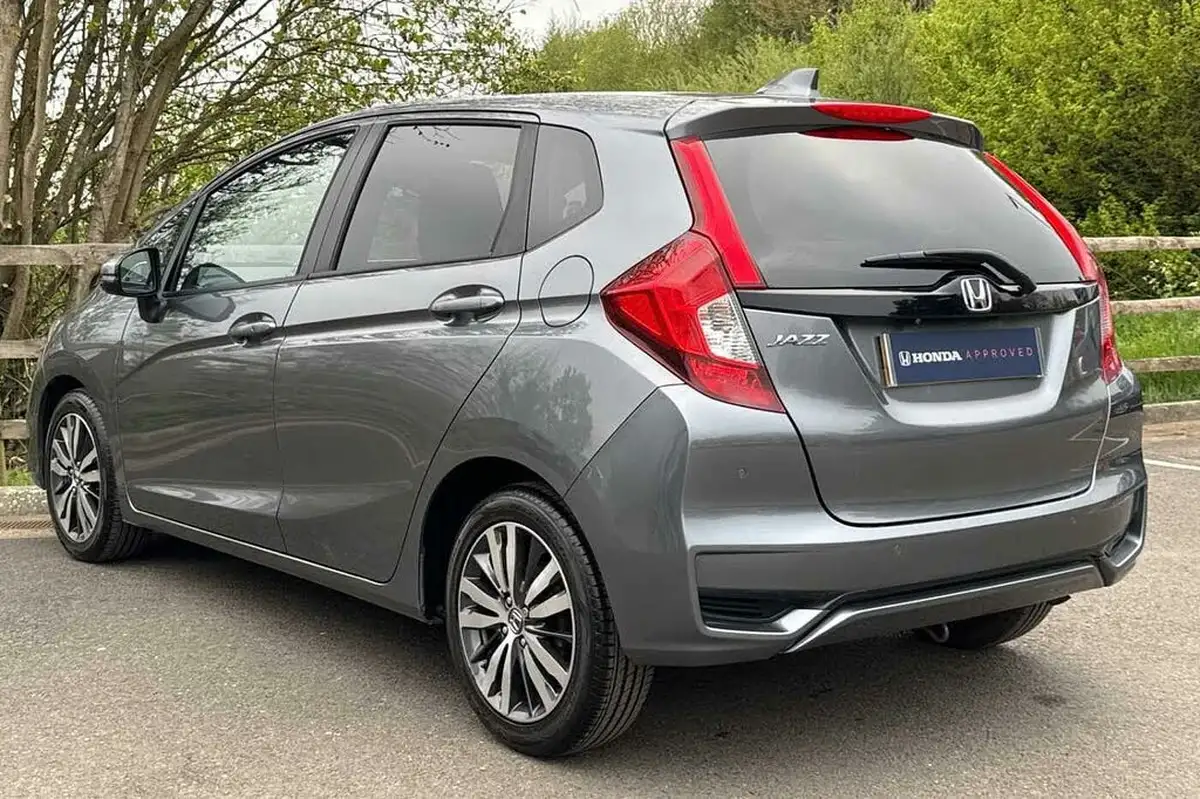 2019-honda-jazz-13-i-vtec-ex-navi-cvt-big-2