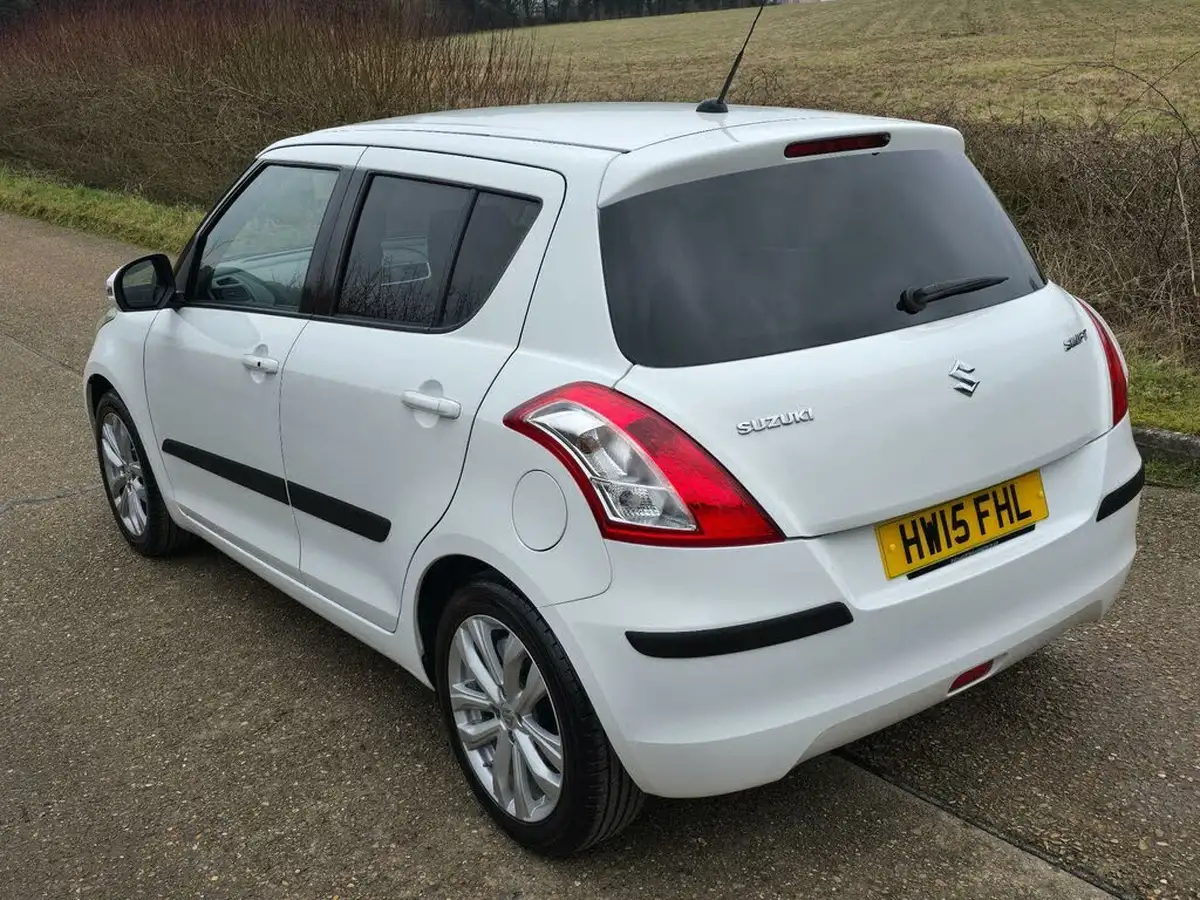 2015-suzuki-swift-12-sz4-90ps-5d-big-2