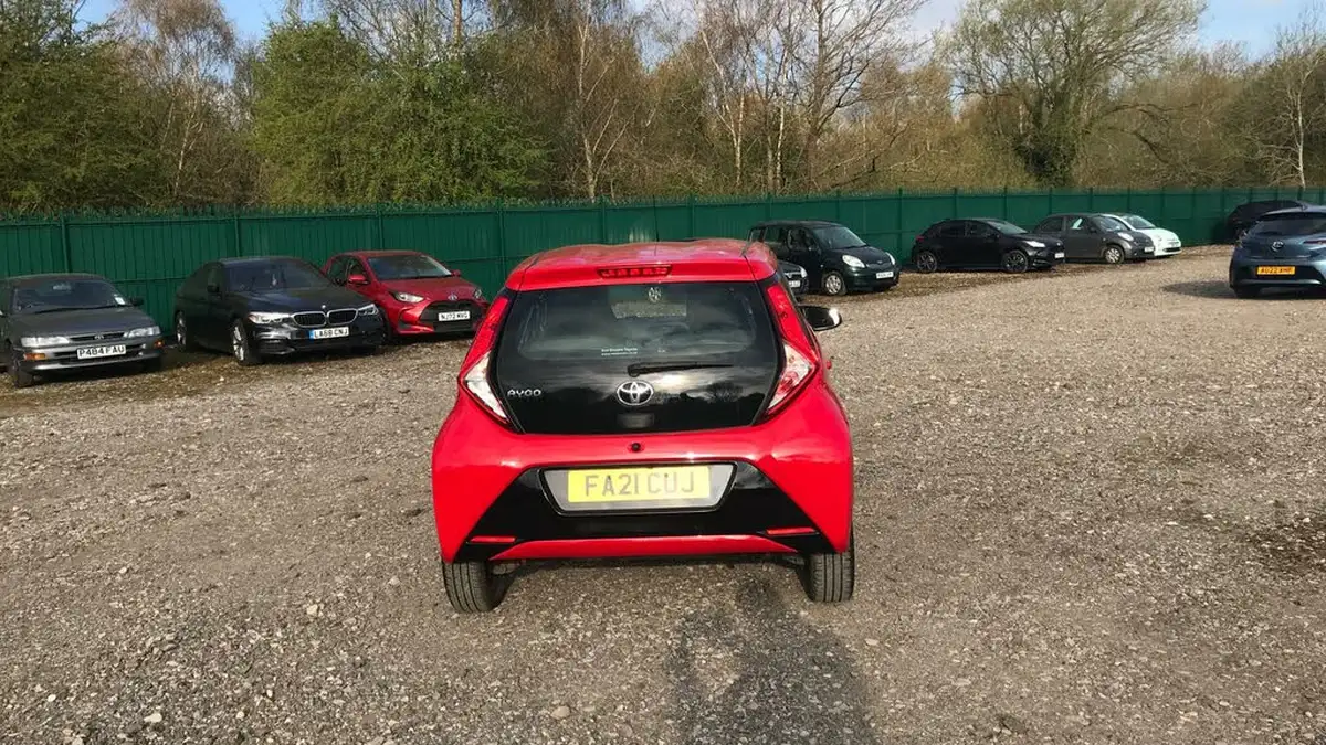 2021-toyota-aygo-10-vvt-i-x-play-tss-big-18