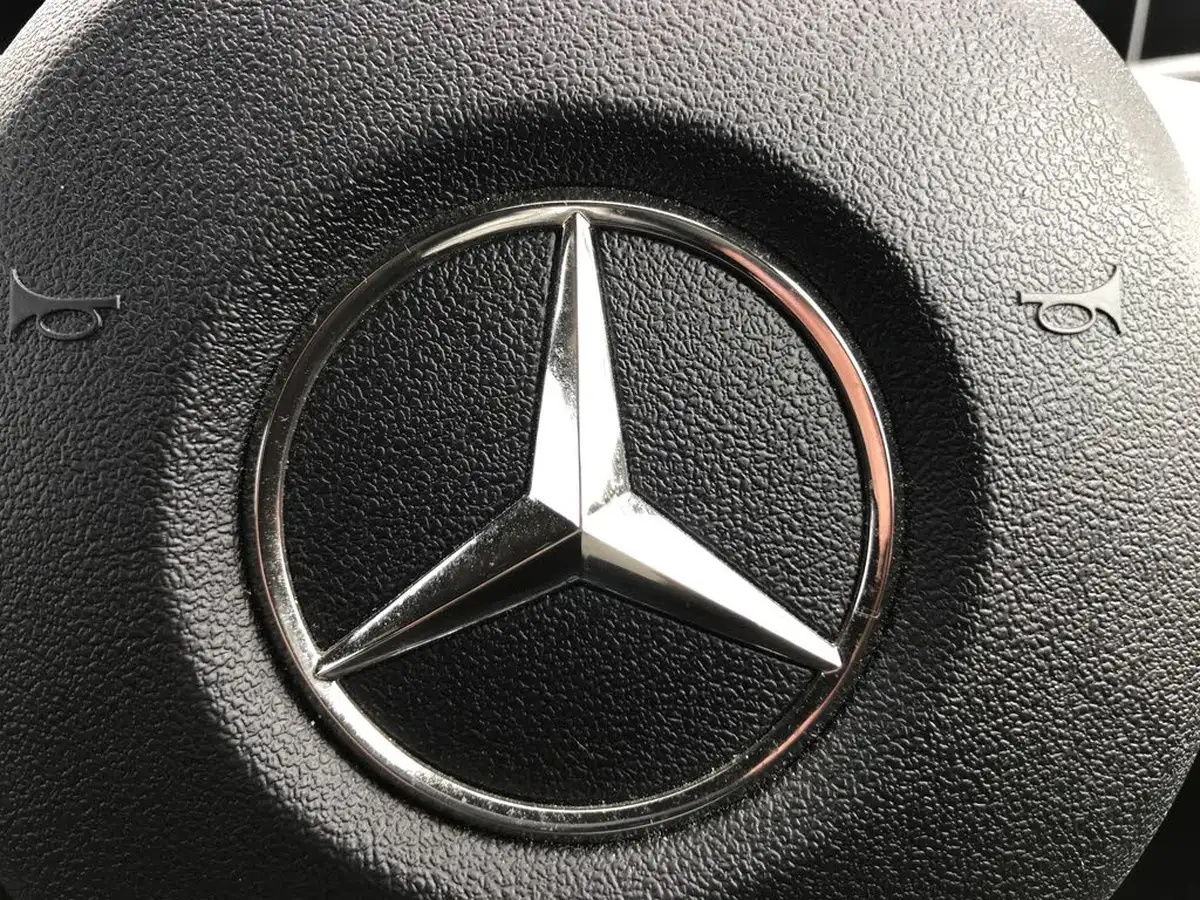 2020-mercedes-benz-a-class-13-a180-amg-line-executive-hatchback-5d-7g-dct-big-22