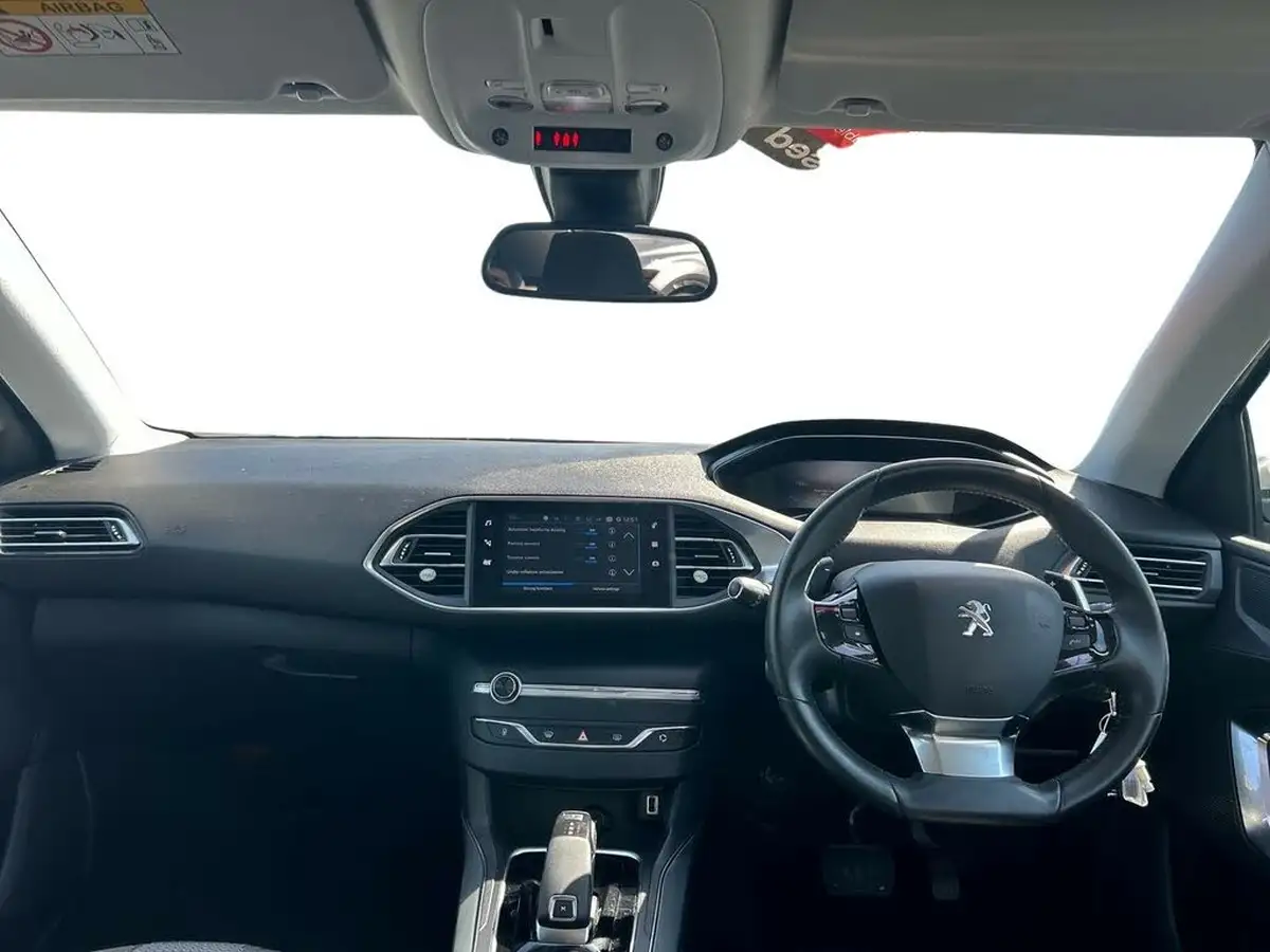 2021-peugeot-308-15-bluehdi-allure-digital-i-cockpit-eat8-big-5