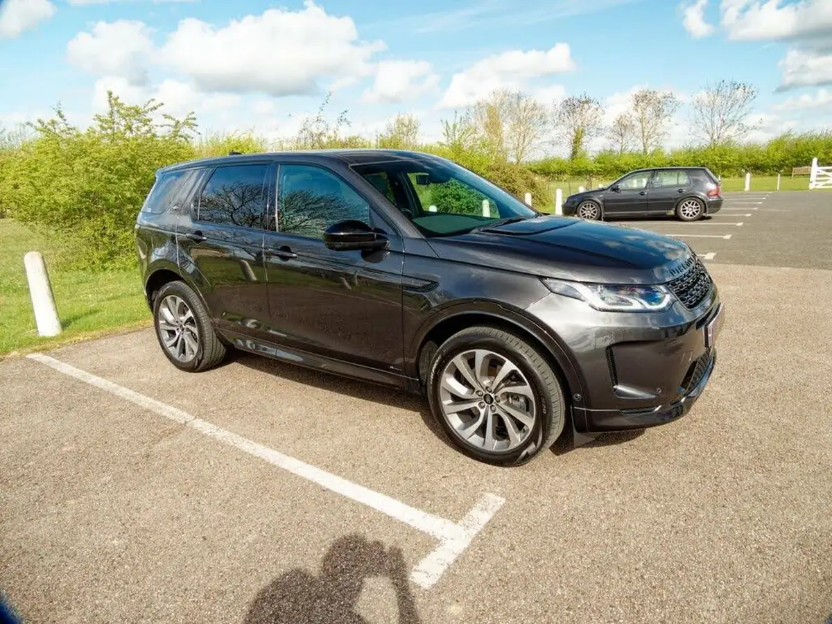 2021-land-rover-discovery-sport-15-p300e-r-dynamic-hse-big-23