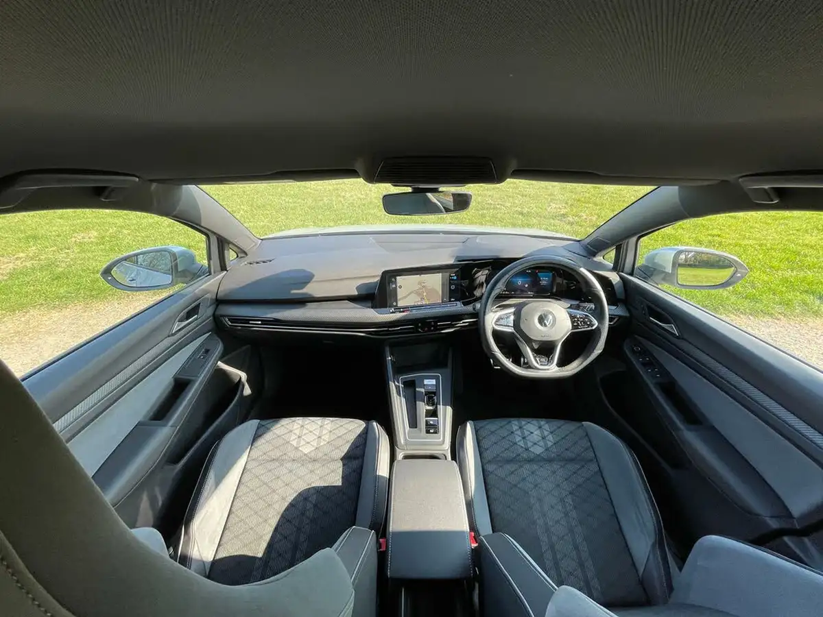 2021-volkswagen-golf-big-2