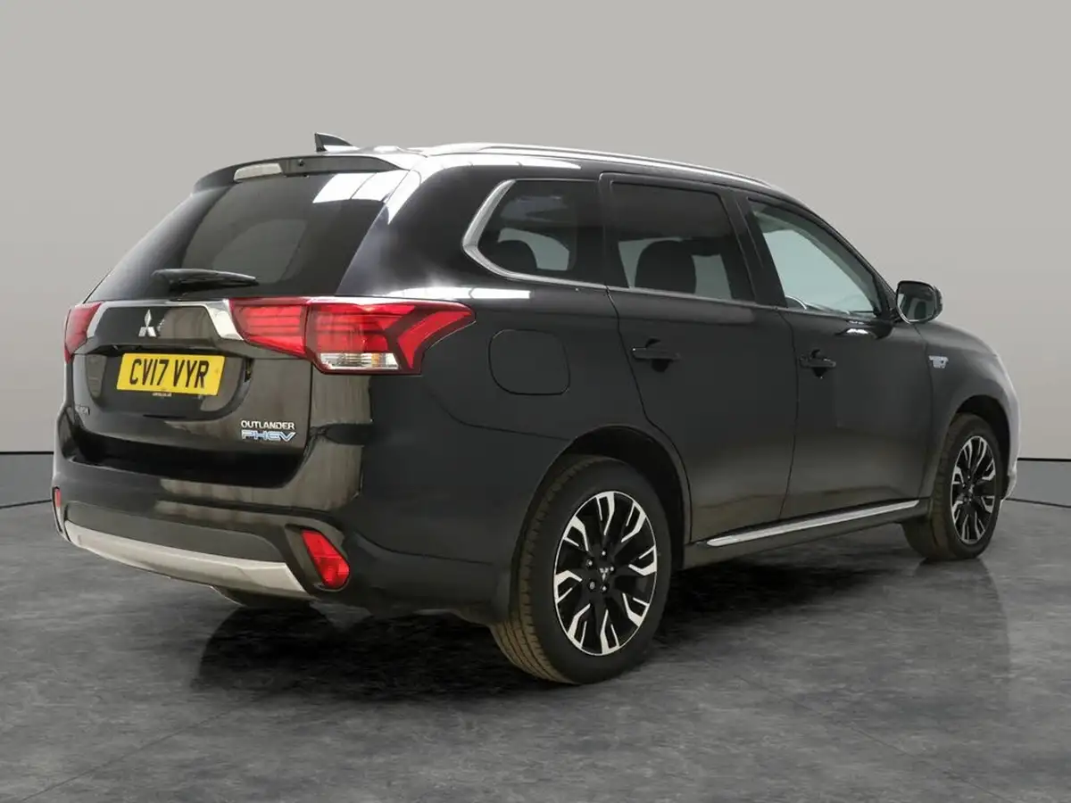 2017-mitsubishi-outlander-20-4hs-phev-5st-big-11