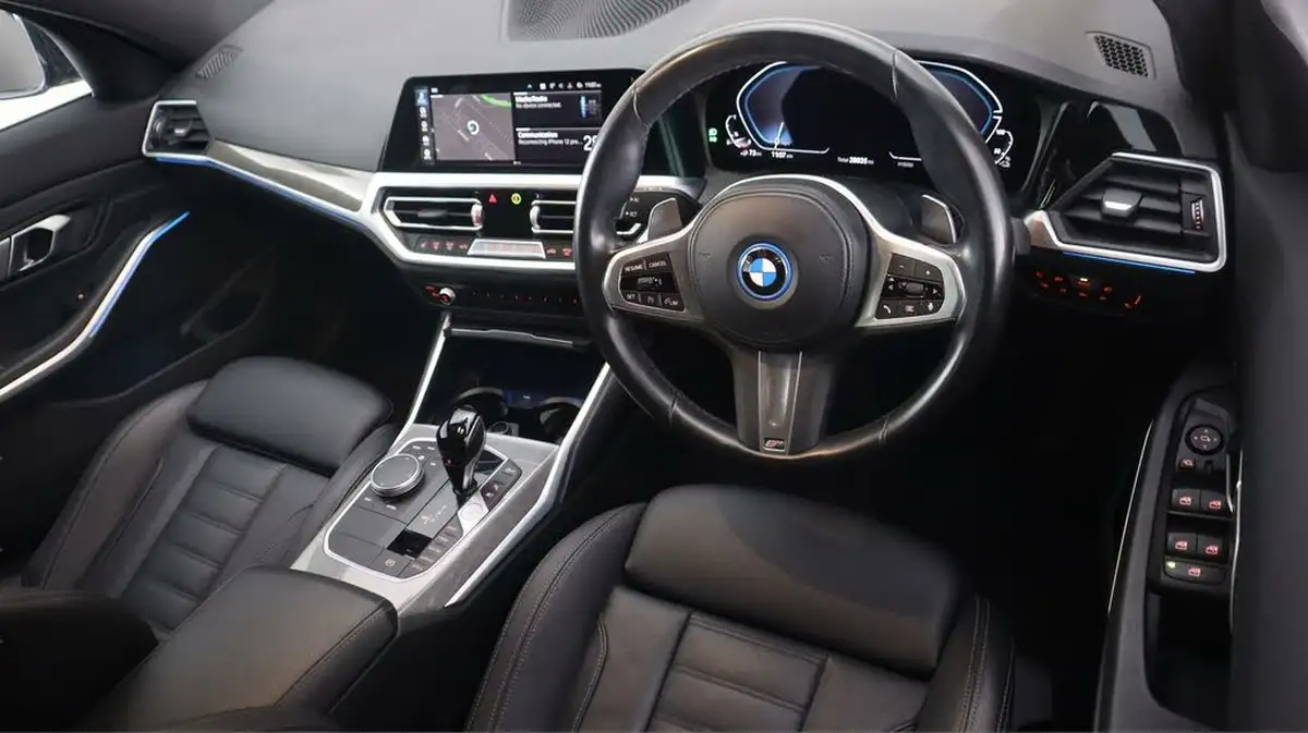 2022-bmw-3-series-20-330e-m-sport-pro-edition-touring-5d-big-9