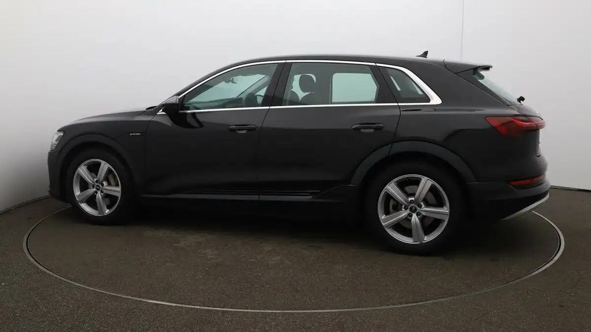 2021-audi-e-tron-50e-technik-station-wagon-big-51