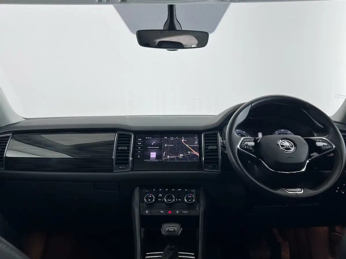 2021-skoda-kodiaq-15-tsi-se-l-dsg-big-14
