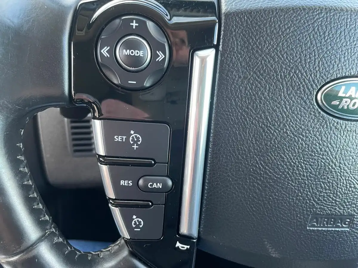 2016-land-rover-discovery-4-30-sd-v6-graphite-big-20
