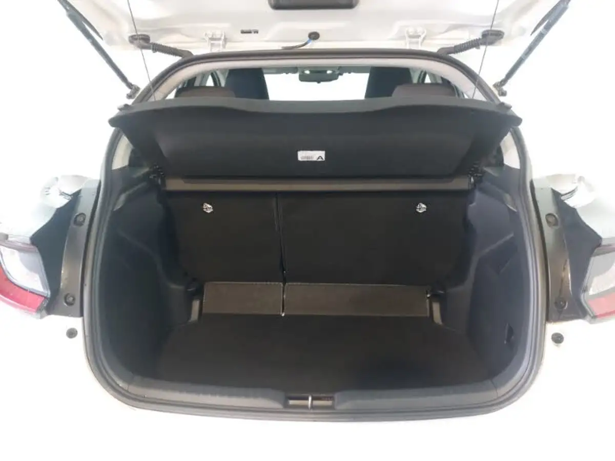 2024-mazda-mazda2-15-exclusive-line-big-7