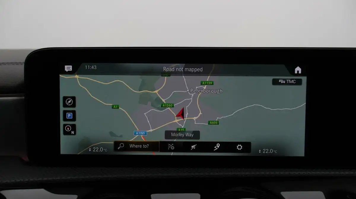 2021-mercedes-benz-cla-13-cla-180-amg-line-premium-plus-coupe-4d-big-11
