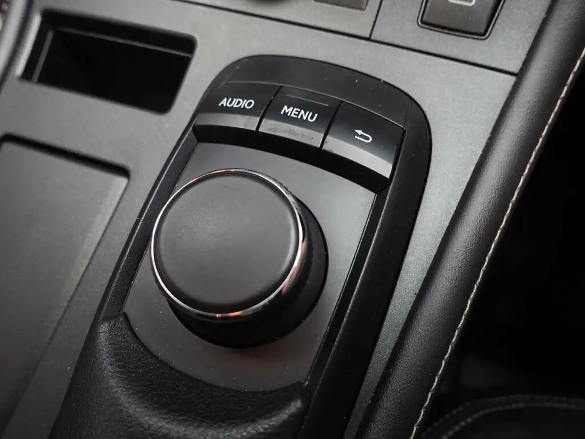 2019-lexus-ct-200h-18-f-sport-big-29