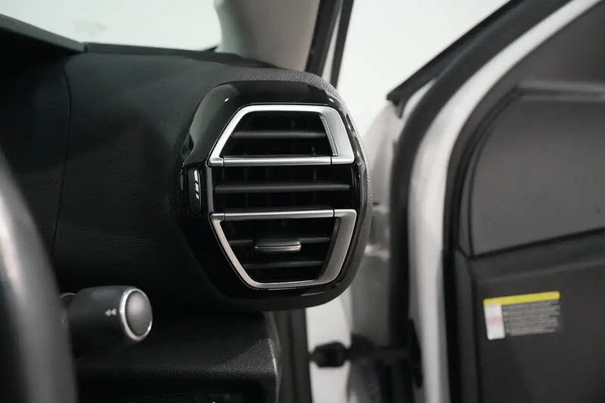 2022-citroen-c4-e-shine-plus-big-26