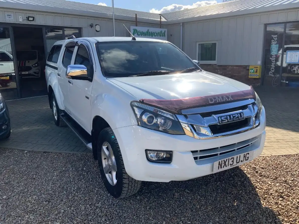 2013-isuzu-d-max-25td-yukon-big-1