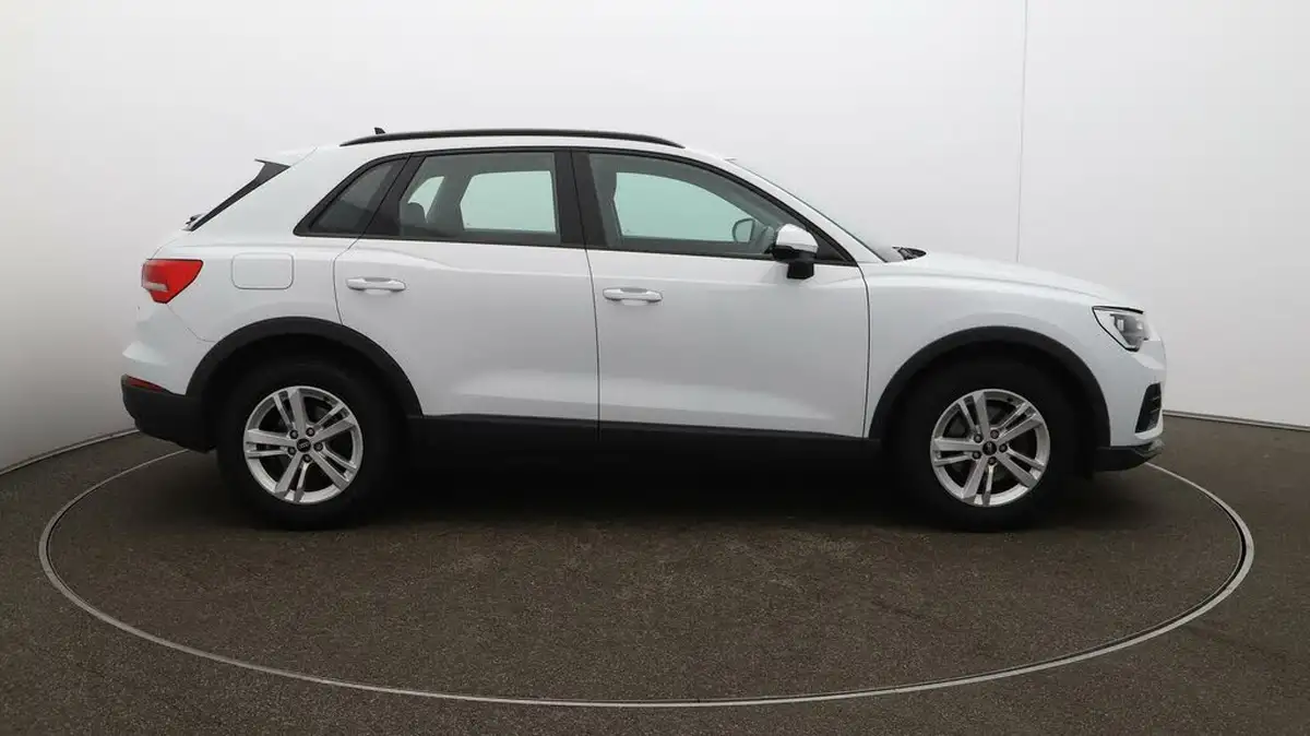 2022-audi-q3-20-35-tdi-technik-big-41