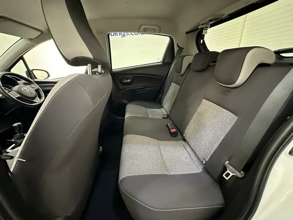 2019-toyota-yaris-15-vvt-i-y20-111bhp-1496cc-big-21