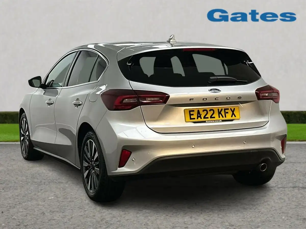 2022-ford-focus-10t-titanium-vignale-125ps-hatchback-big-4