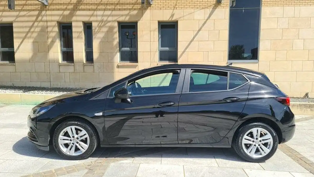 2018-vauxhall-astra-16cdti-tech-line-nav-110ps-ssecotec-hatchback-big-11
