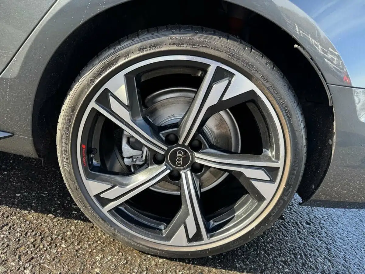 2024-audi-a4-avant-20-40-tfsi-black-edition-big-34