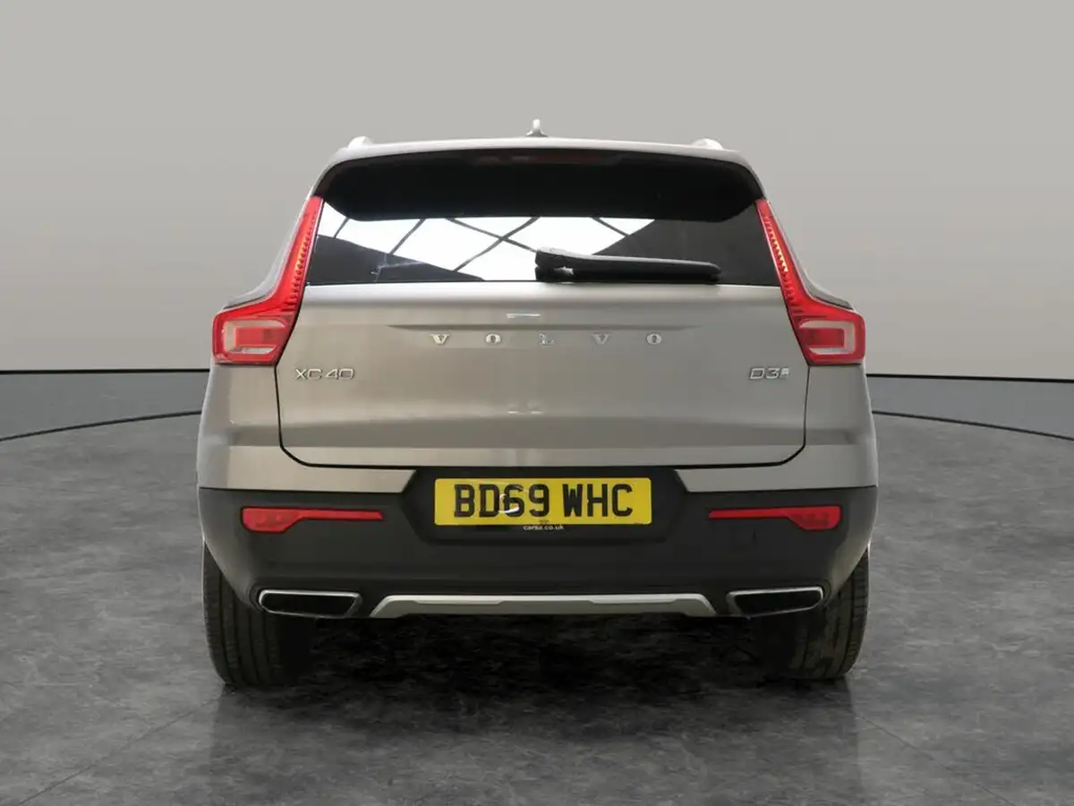2019-volvo-xc40-20td-d3-inscription-pro-big-11
