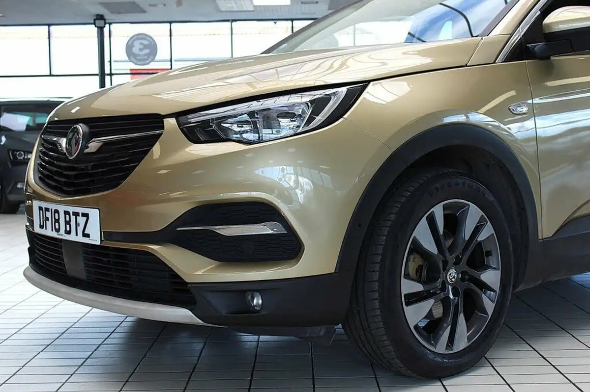 2018-vauxhall-grandland-x-12-sport-nav-130ps-big-2