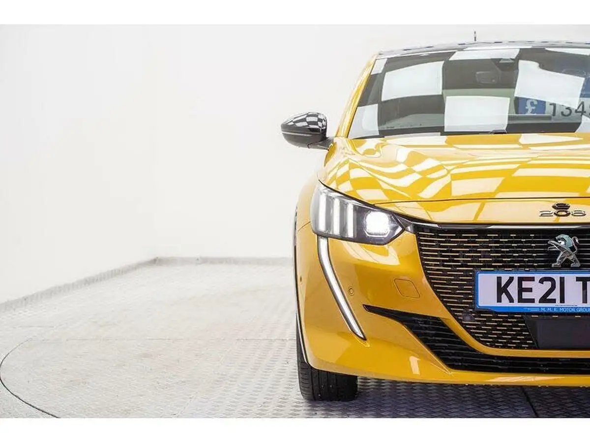 2021-peugeot-208-e-gt-50kwh-big-4