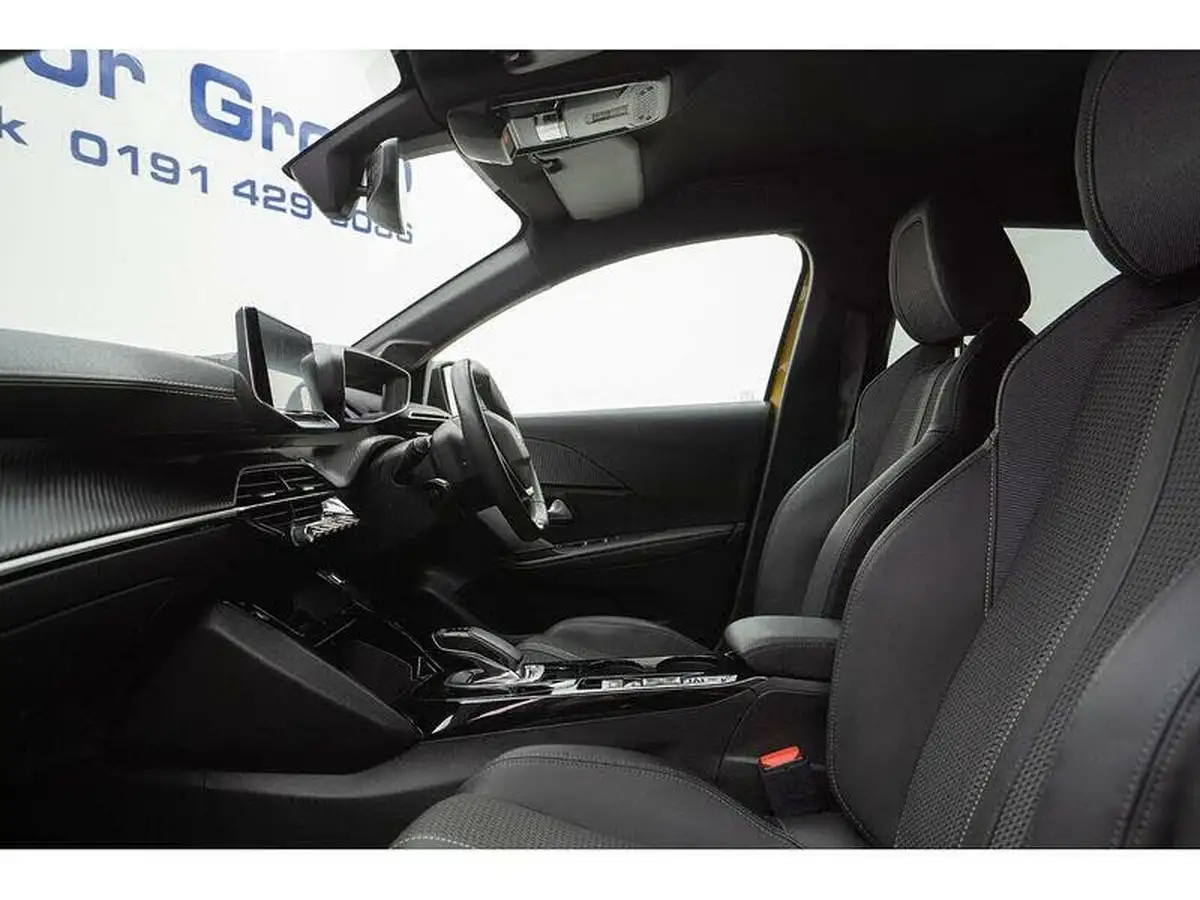 2021-peugeot-208-e-gt-50kwh-big-28
