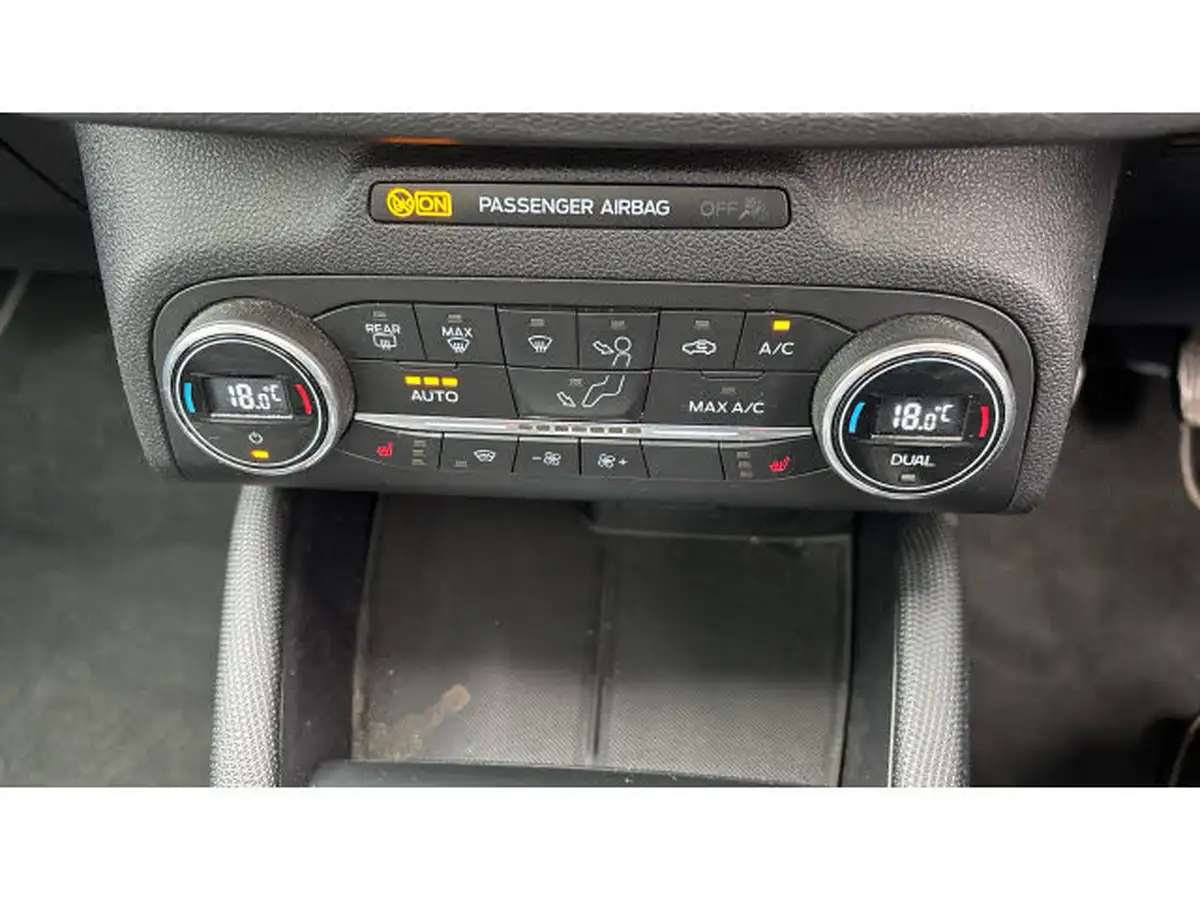 2019-ford-focus-10t-active-x-hatchback-big-23